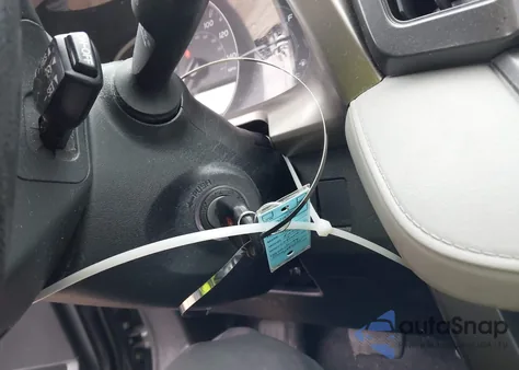 2013 Toyota Rav4 Le z USA, uszkodzony, nr VIN 2T3BFREVXDW081753